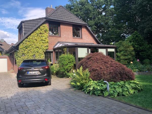 Möbliertes Wohnen mit großem Garten im schönen Alstertal !