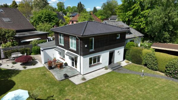 FAMILIENTRAUM MIT SCHÖNEM GRUNDSTÜCK IN RUHIGER LAGE !