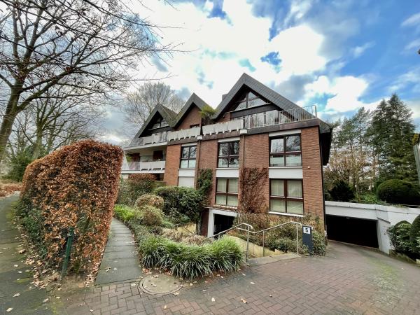 TERRASSENWOHNUNG WUNDERSCHÖN UND RUHIG GELEGEN !